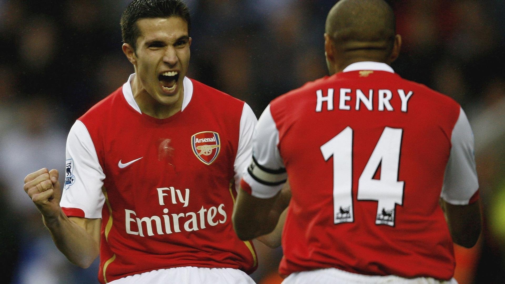 “马丁·高尔西：美洲狮队的未来领袖，展现橄榄球全能技艺”